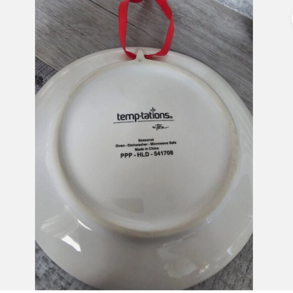 Temptations by Tara seasonal set of 12, 6 inch plates with ribbons - New in Box - Picture 4 of 4